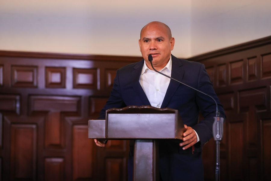 Sheyla Rojas ya no se esconde y acompaña a Joaquín Ramírez en sus actividades de campaña