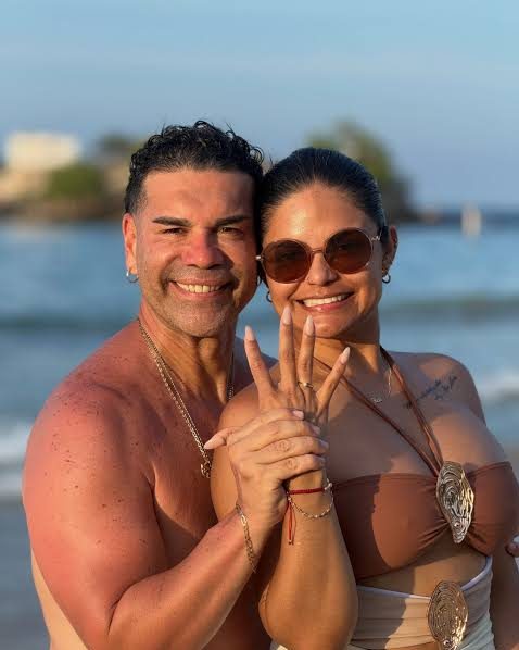 VANESSA LÓPEZ ARREMETE CONTRA ‘TOMATE’ BARRAZA Y SU PROMETIDA Y LO ACUSA DE DEJAR DE LADO A SU HIJA: “FALSOS Y FINGIDOS”